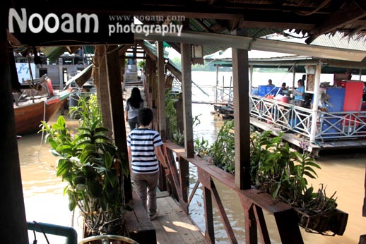 รีวิว ร้านต้นน้ำ ร้านอาหารริมน้ำ กุ้งเผาตัวใหญ่ อาหารอร่อย บางปะอิน อยุธยา